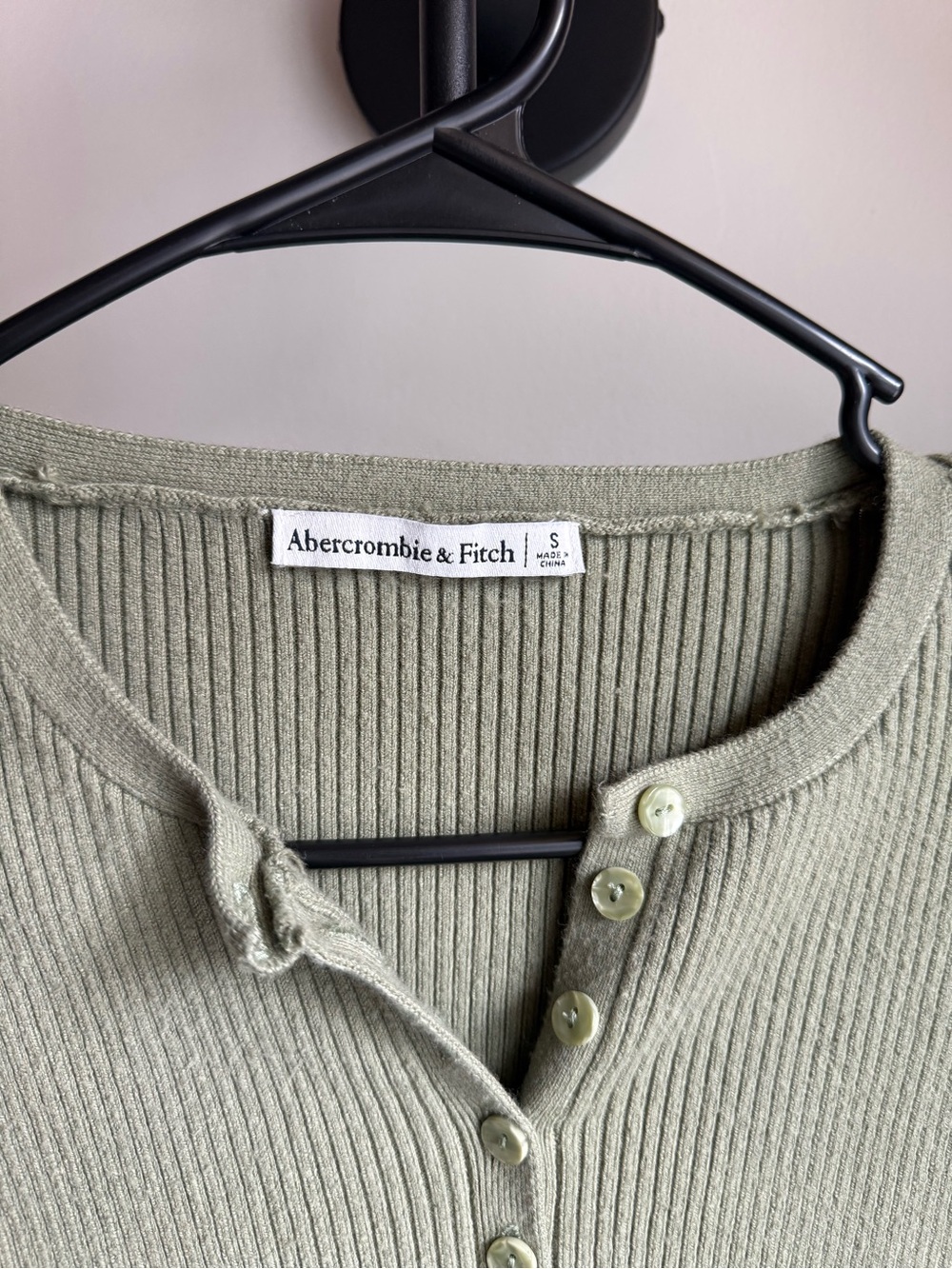 Abercrombie & Fitch Ribbed Button-Front Cardigan in Sage - Picture 2 of 4